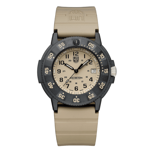 Herrklocka med beige silikonarmband, svart urtavla och datumfönster