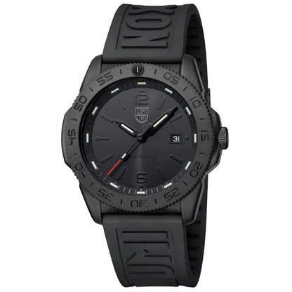 Luminox herrur: svart urtavla med timmarkörer, datumfönster (3), svart armband.
