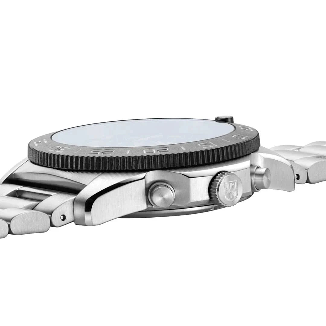 Herrklocka med kronograf, armband i rostfritt stål och metallspänne