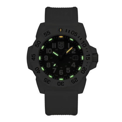 Luminox herrklocka i mörkgrått/svart med självlysande markörer och datumvisning