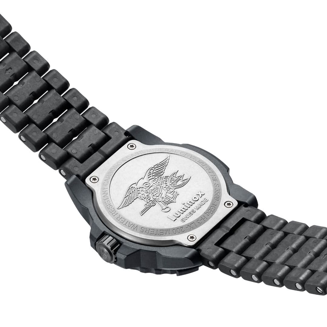 Herrarmbandsur-armband, svarta länkar med silverfärgad bakplatta och örn-gravyr