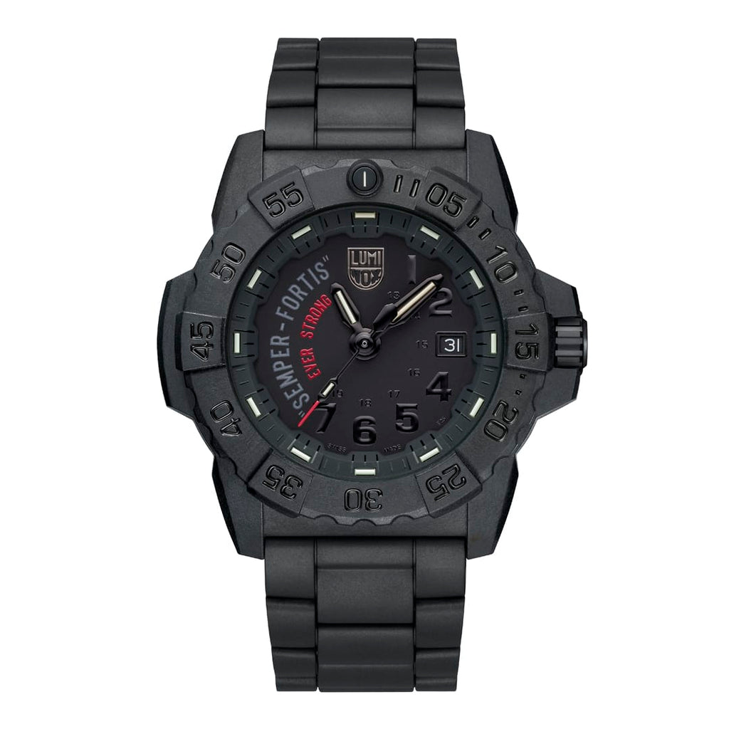 Schwarze Luminox Armbanduhr mit schwarzem Zifferblatt, Stahlband und Leuchtindizes