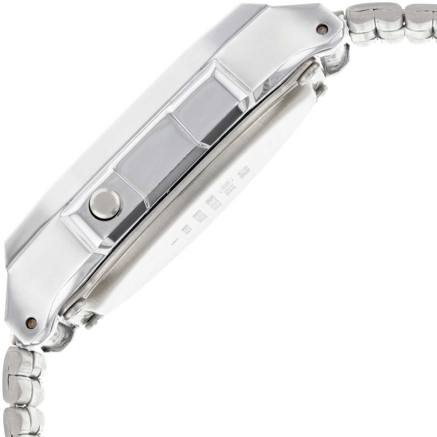 Casio Vintage-klocka med silverfärgat boett och svart digital display, sedd från sidan