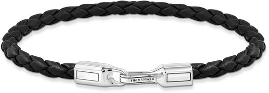 Smal flätad läderarmband, svart band med silverfärgat spänne