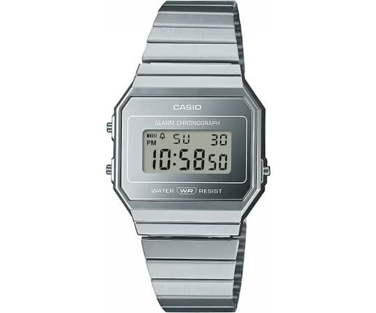 Casio Retro digital klocka med metallarmband, åttkantigt hölje och belyst display