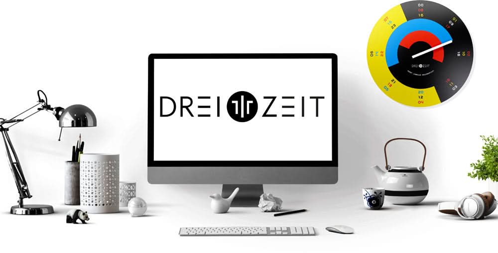 Väggklocka med rektangulär ram och DREIZElT-logotyp, rund detaljkloc­ka uppe till höger