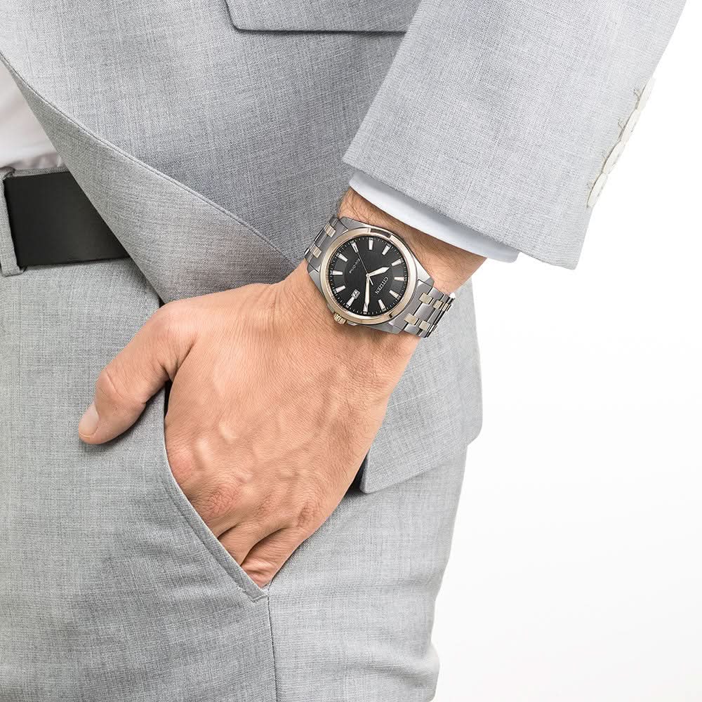 Herrarmbandsur med svart urtavla och metallarmband