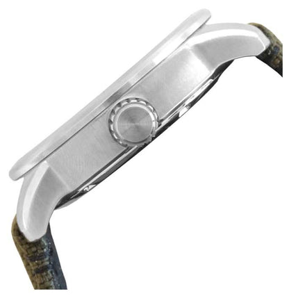 Herrarmbandsur, sidovy, silverfärgat hölje med grönt textilarmband