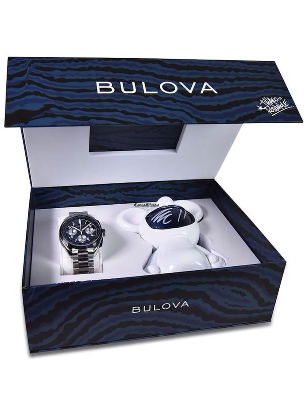Pudełko na zegarek Bulova z męskim zegarkiem na rękę w środku, niebieski design w kartonie