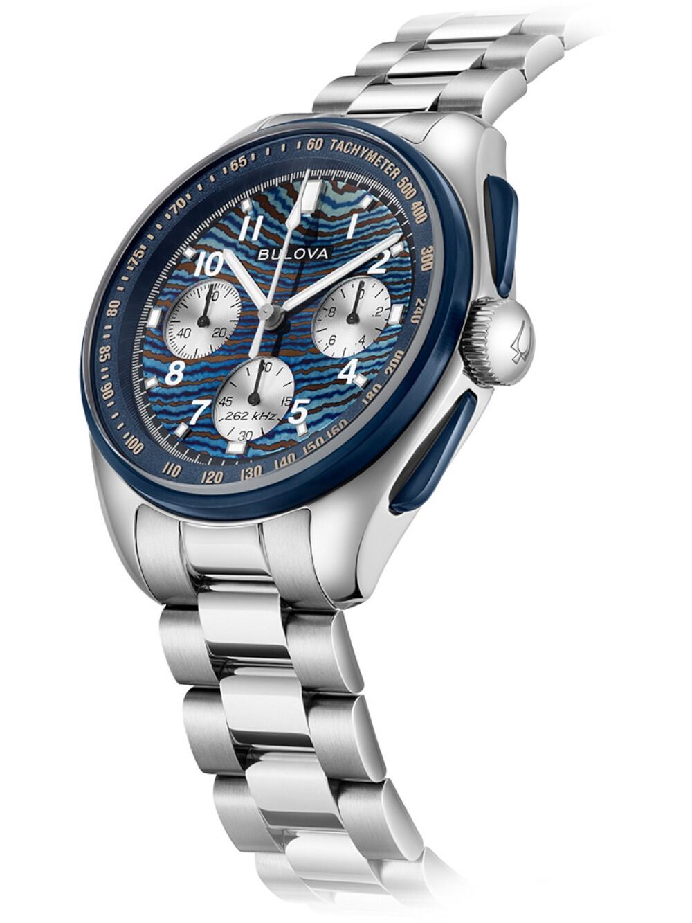 Zegarek męski Bulova widziany pod kątem od przodu, niebieska tarcza z chronografem, metalowa bransoleta