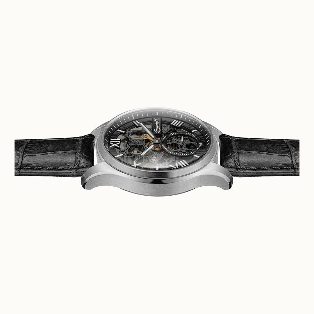 Herrenarmbanduhr Ingersoll mit sichtbarem Werk, schwarzem Zifferblatt und Indexen.