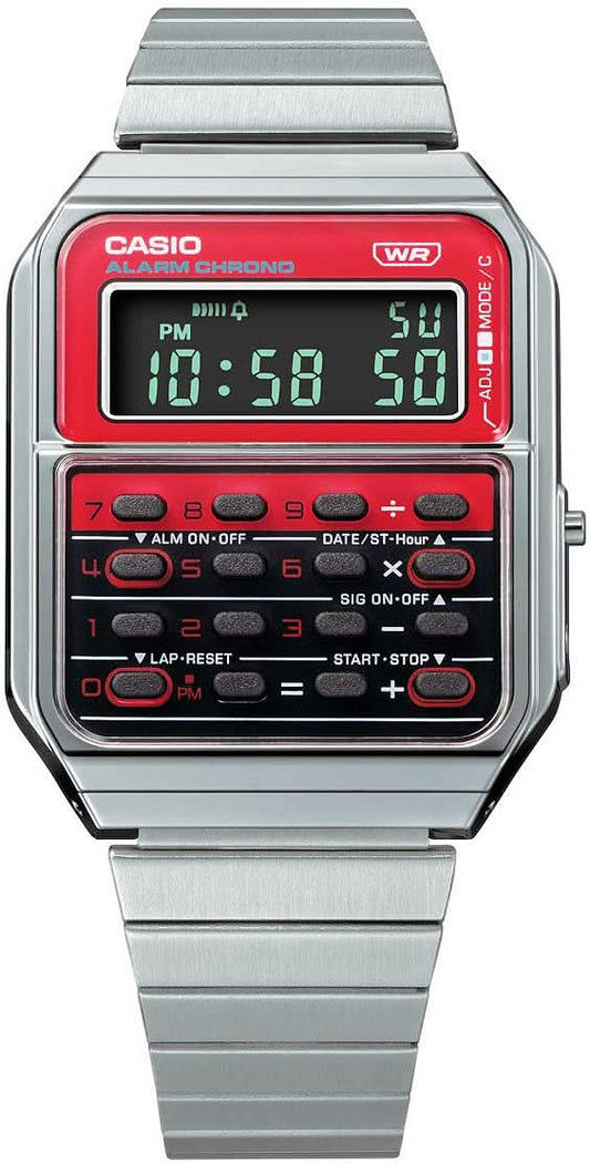 Analog digitalklocka med silverarmband och röd display, integrerat tangentbord för miniräknare