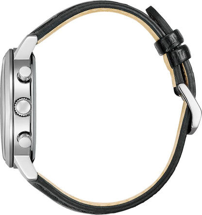 Citizen herrklocka med svart läderarmband och silverfärgat hölje på sidan