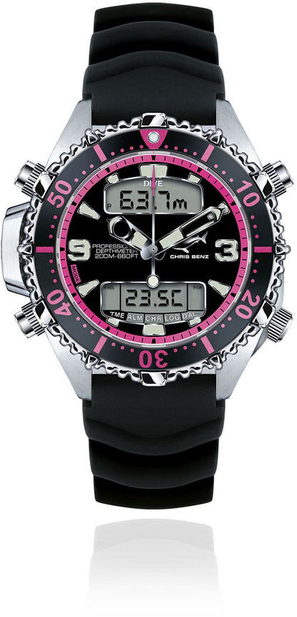 Digital dykarur med svart armband, rosa boettring och digital display
