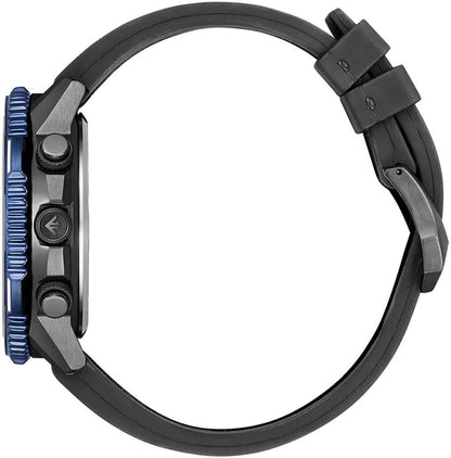 Citizen Promaster herrklocka sedd från sidan, svart armband med boett i metall