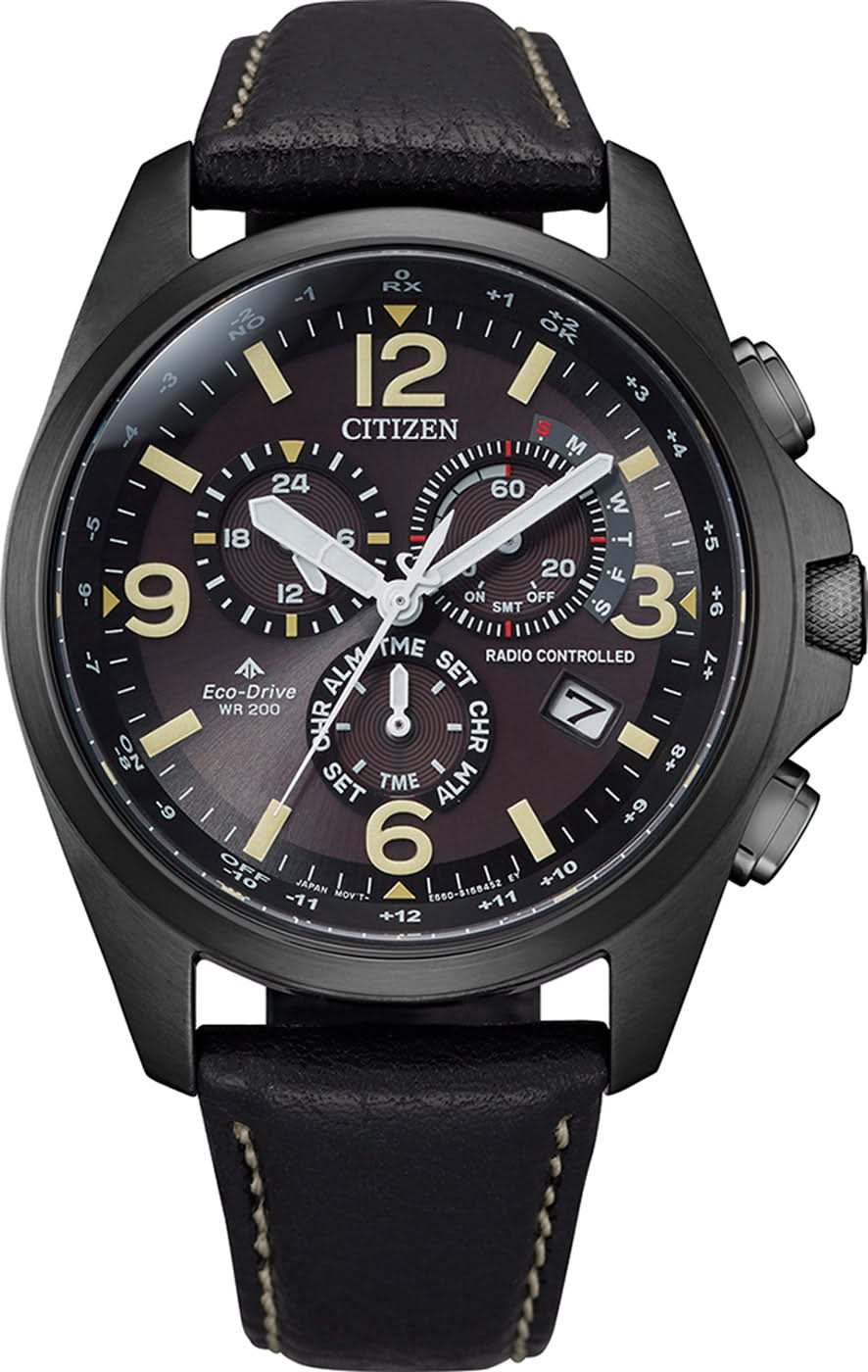 Citizen Promaster radiostyrd klocka med läderarmband, svart boett, mörkgrå urtavla