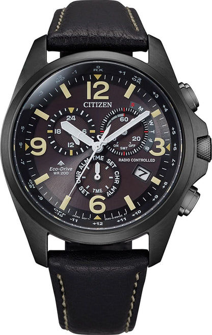 Citizen Promaster radiostyrd klocka med läderarmband, svart boett, mörkgrå urtavla