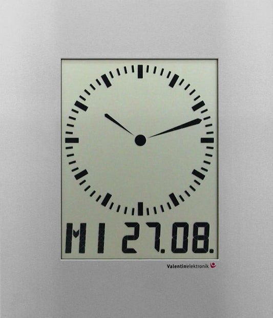 Väggklocka i metall med analog sifferring och digital display 27.08.