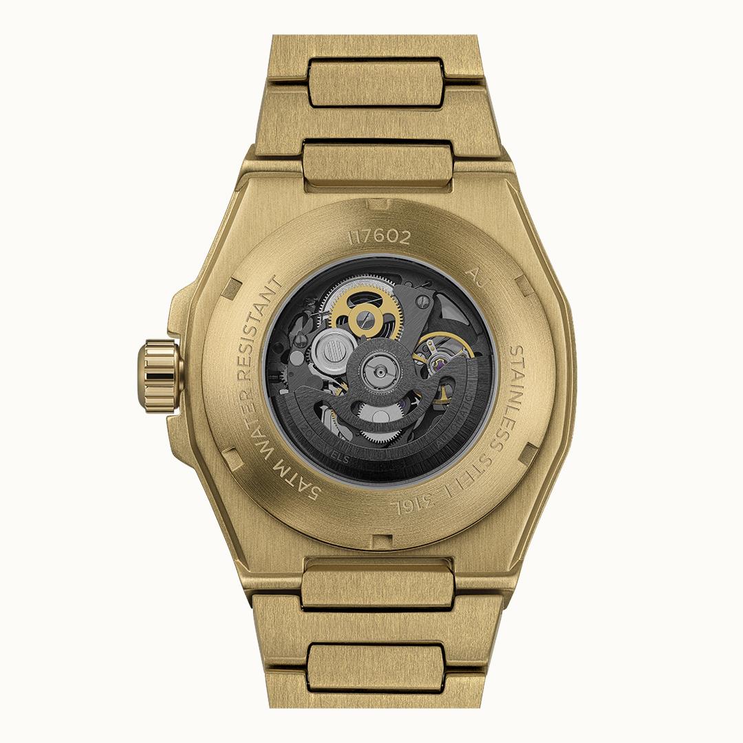 Herren-Armbanduhr Rückseite mit Gravur und Blick ins Uhrwerk