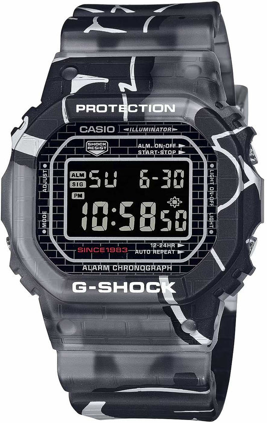 Casio G-Shock herrklocka med svart digital display och svart armband