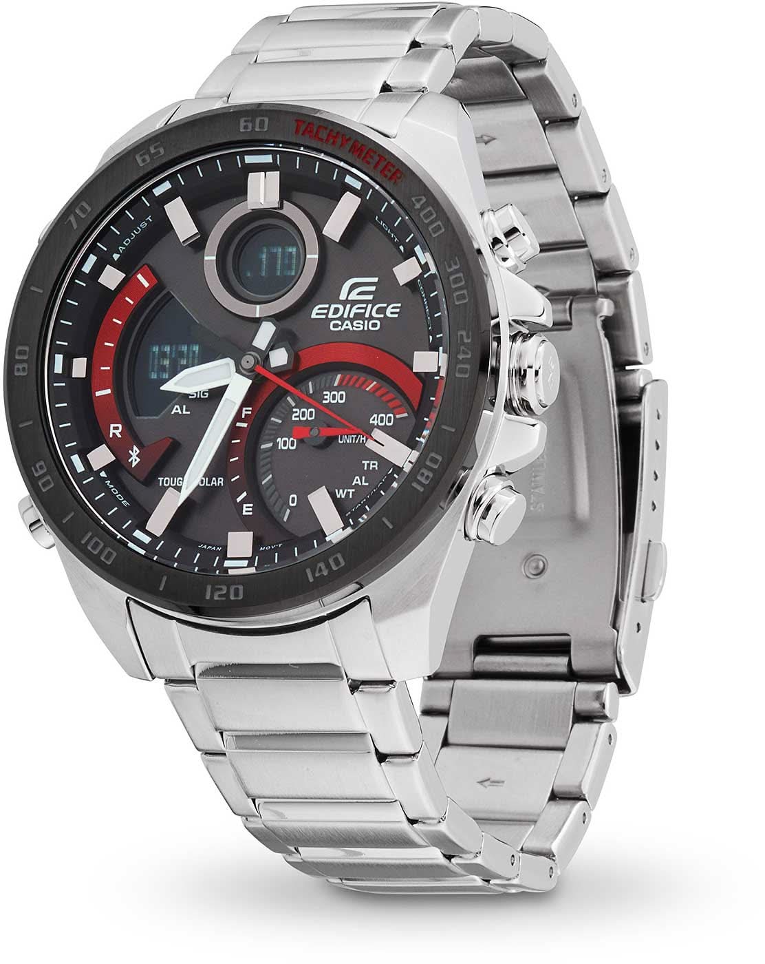 Casio Edifice herrklocka närbild: silverfärgat rostfritt stålhölje, svart urtavla