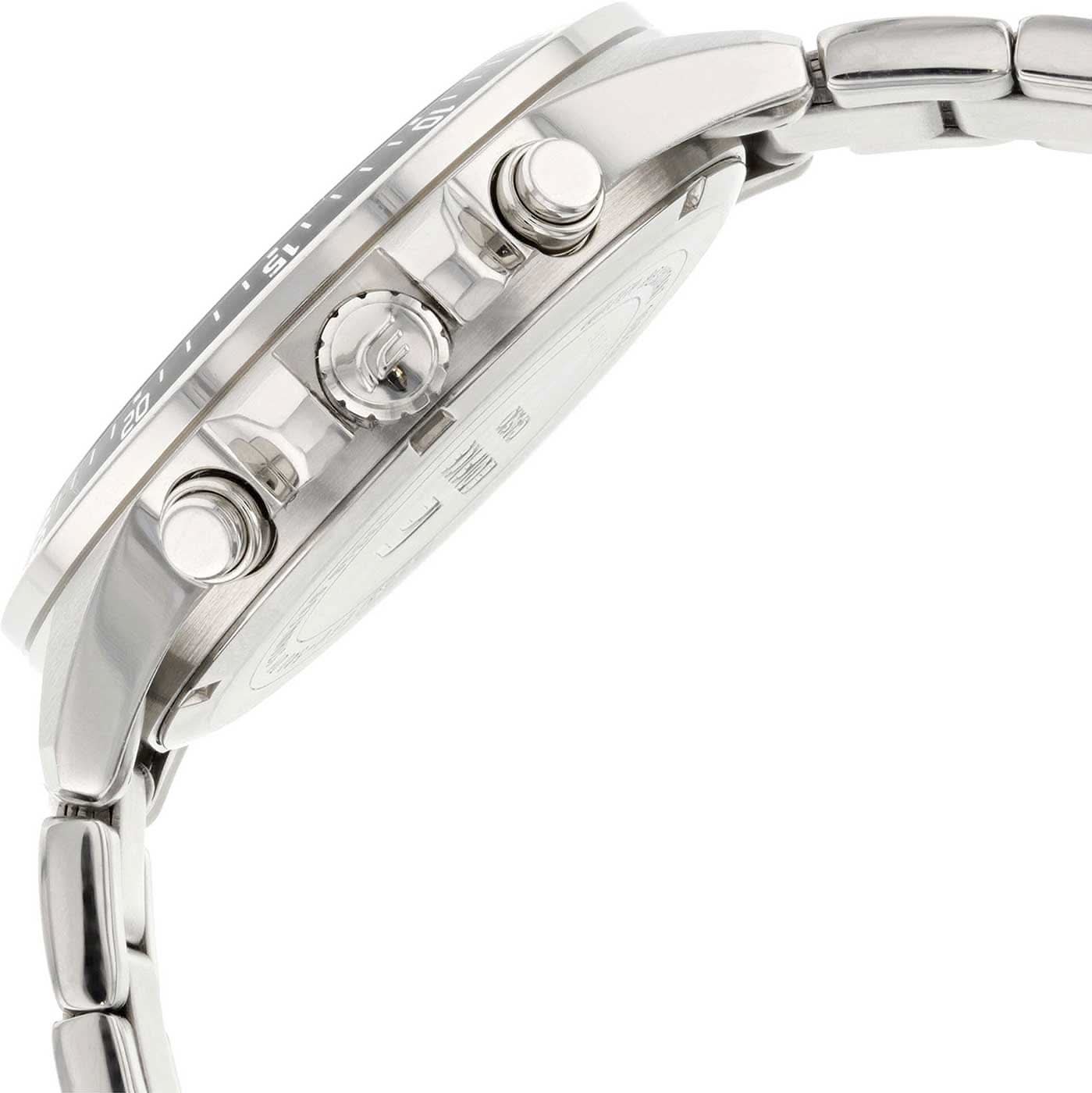 Casio EDIFICE klockboett sedd från sidan med knappar och räfflad krona, rostfritt stål