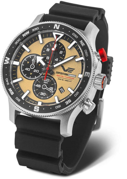 Vostok Europe herrarmbandsur med svart urtavla, gulddetaljer och silikonarmband