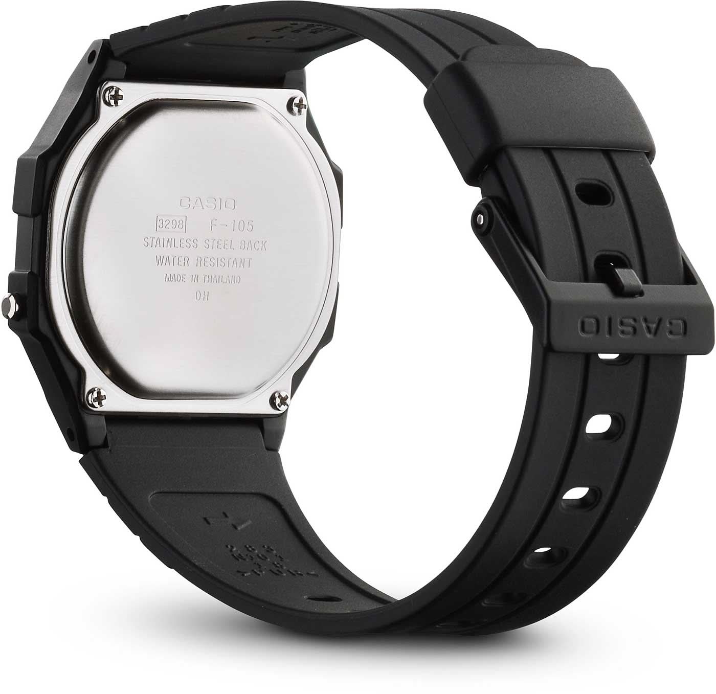 Casio-klockans baksida med boett i rostfritt stål och svart gummiband