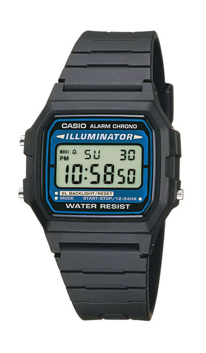 Casio retroklocka med svart armband och blå digital display