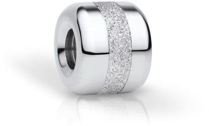 Charm i rostfritt stål med silverfärgat glitterhölje och cylindriskt hål