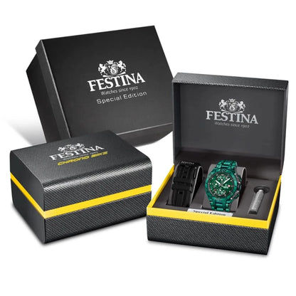 Klocklåda med Festina-logotyp och grön sportkronograf i öppen kartong.