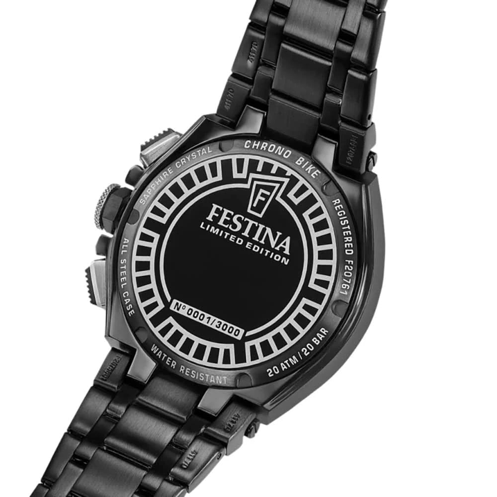 Herrklocka baksida: svart boett med gravyr 'Festina Limited Edition' och vattentålighetsangivelse