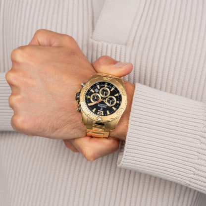 Męski zegarek chronograf Festina ze złotą metalową bransoletą, czarną tarczą i szkłem mineralnym