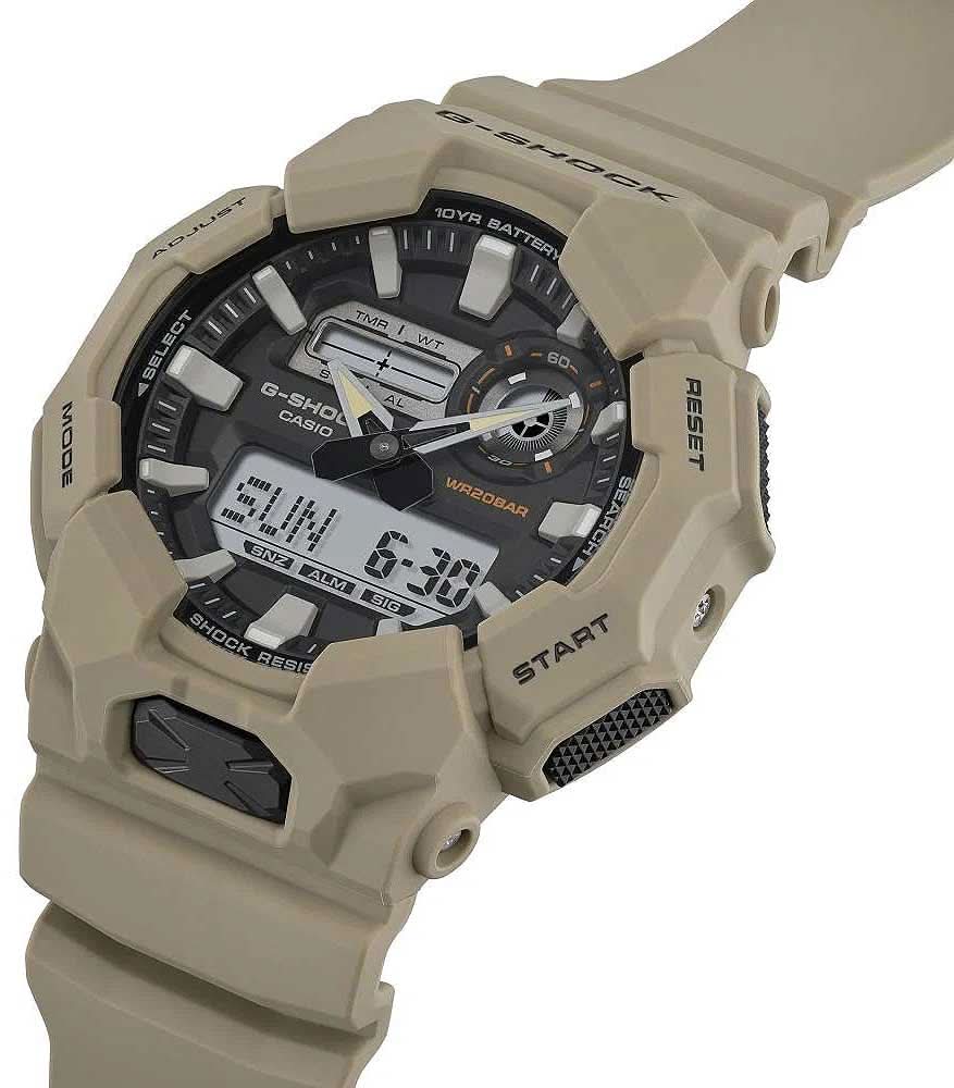 Casio G-Shock herrklocka med ljusbeige plastarmband och analog-digital display