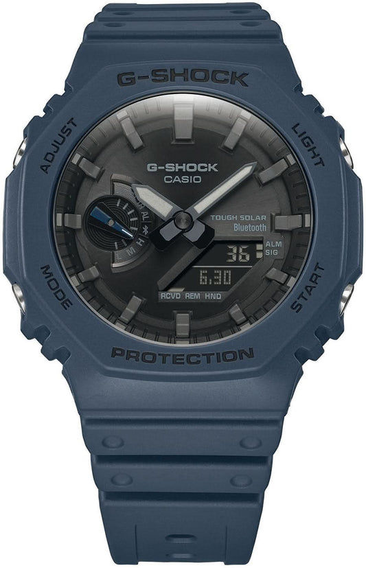 Casio G-Shock herrklocka med blå boett, mörk urtavla och silikonarmband
