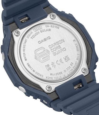 Baksidan av en Casio G-Shock herrklocka med silverfärgad boett och skruvar på höljet