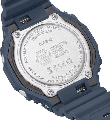 G-Shock herrklocka baksida med inskription och skruvar på blått hölje