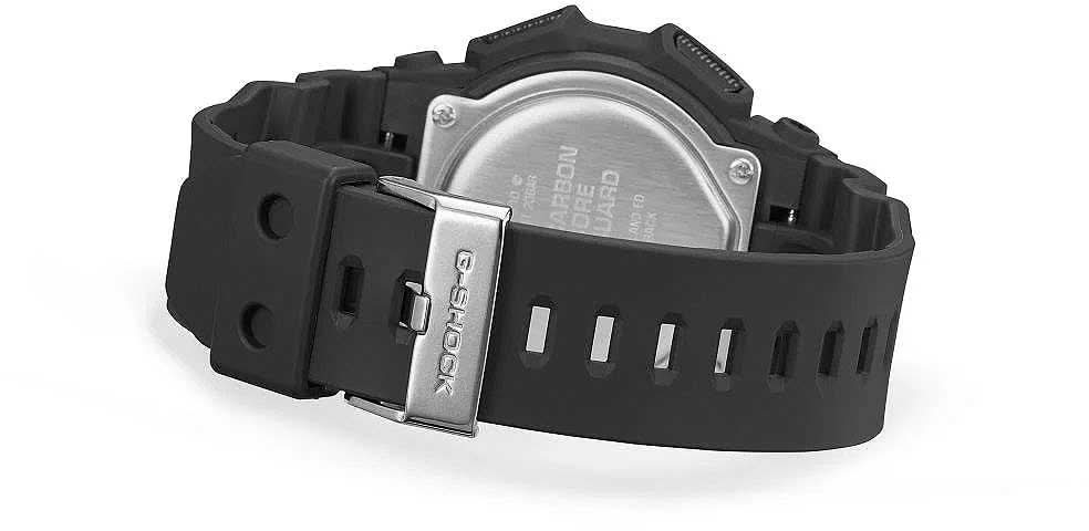 G-Shock herrklocka sedd från sidan, svart spänne med pinne och tänder
