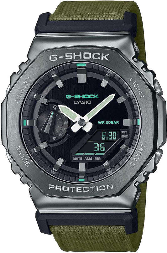 Casio G-Shock herrklocka med grönt textilarmband och svart urtavla, WR 20 BAR.