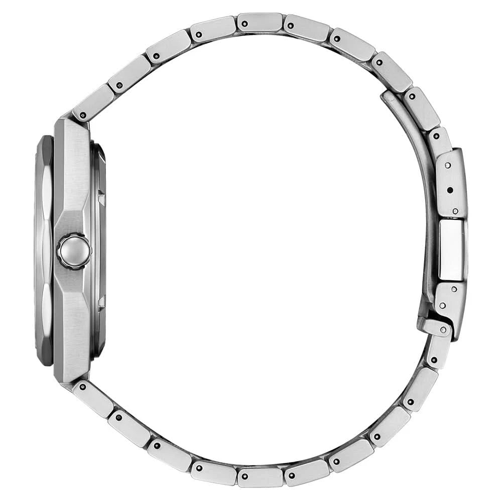 Herrklocka från sidan: titanarmband med länkar, skruvad krona på boetten
