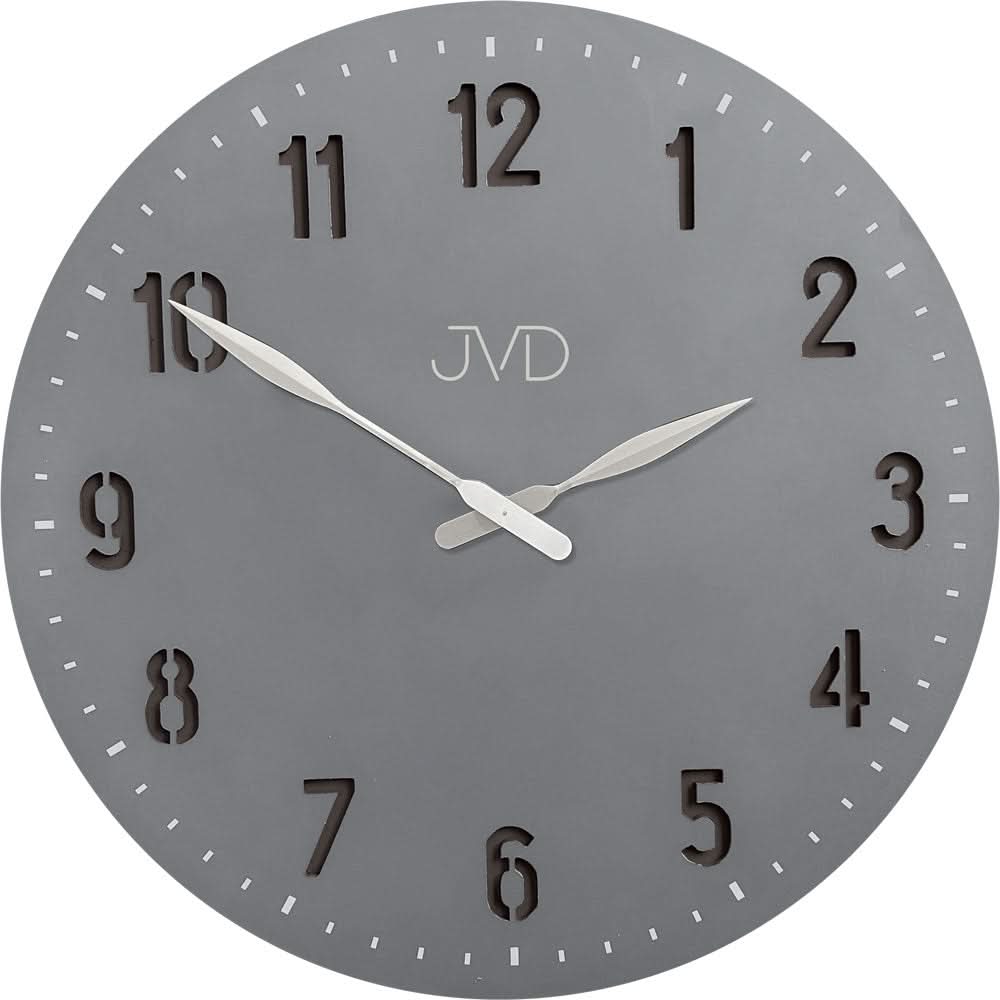 Rund väggklocka med grå urtavla, svarta siffror och silverfärgade visare, JVD-logotyp