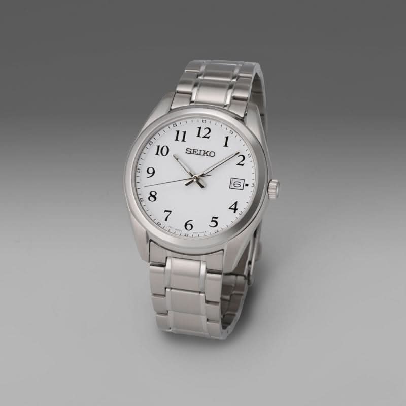 SEIKO herrarmbandsur, silverfärgat armband i rostfritt stål, rund vit urtavla med datumfönster