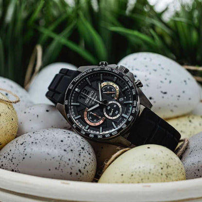 SEIKO Chronograph herrklocka med svart urtavla och svart gummiarmband