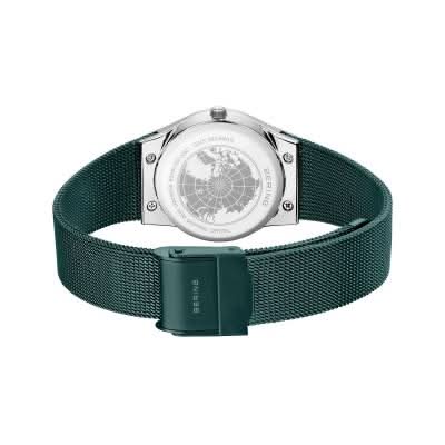 Damklocka, bakvy med silverfärgad boettbotten, grönt milanesarmband och spänne