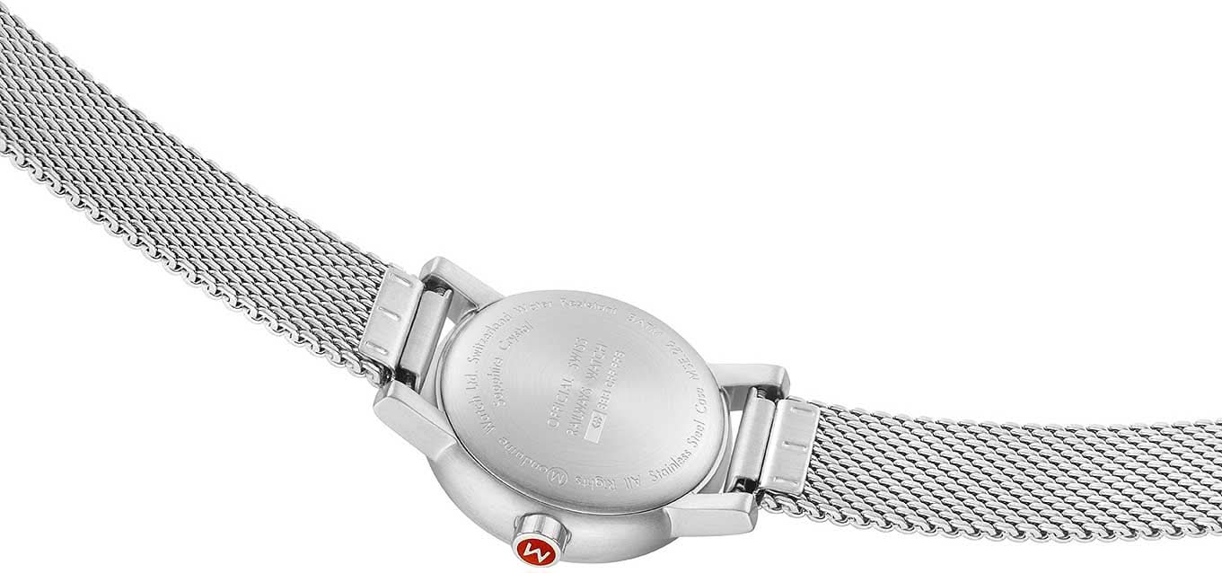 "Damklocka med silverfärgat mesh-armband och spänne, rund boett med logotyp"