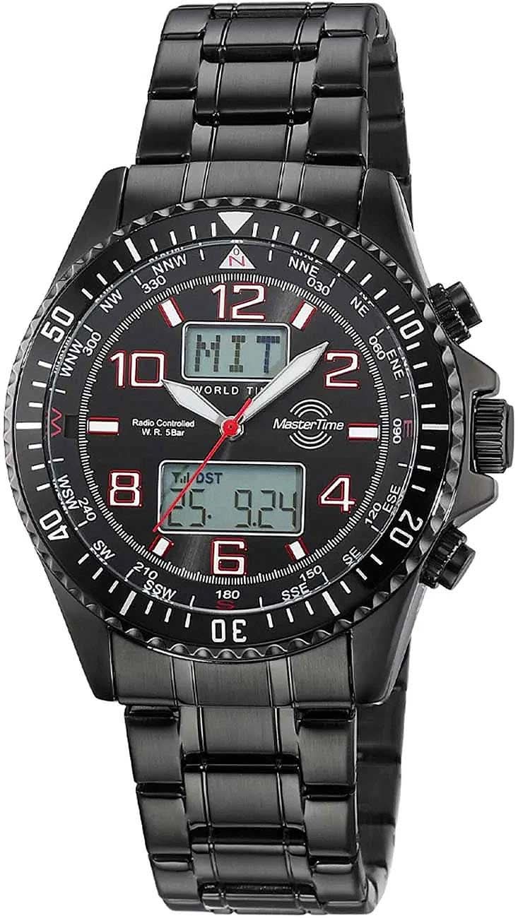 Svart herrklocka med metallarmband, analoga visare och digital display