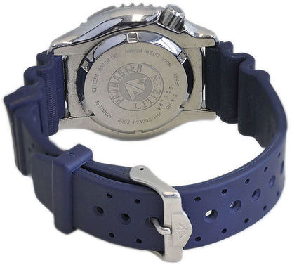 Baksidan av ett armbandsur för herrar med boett i rostfritt stål och blått armband