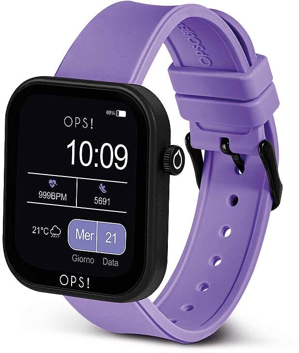 Smartklocka med svart urtavla och lila silikonarmband, sidovy