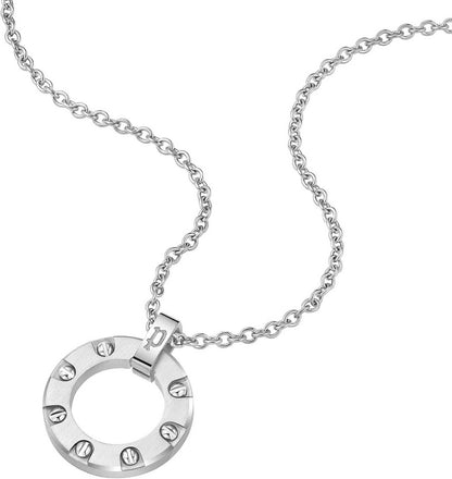 Halsband med runt hänge med graverade segment, silverfärgade kedjelänkar