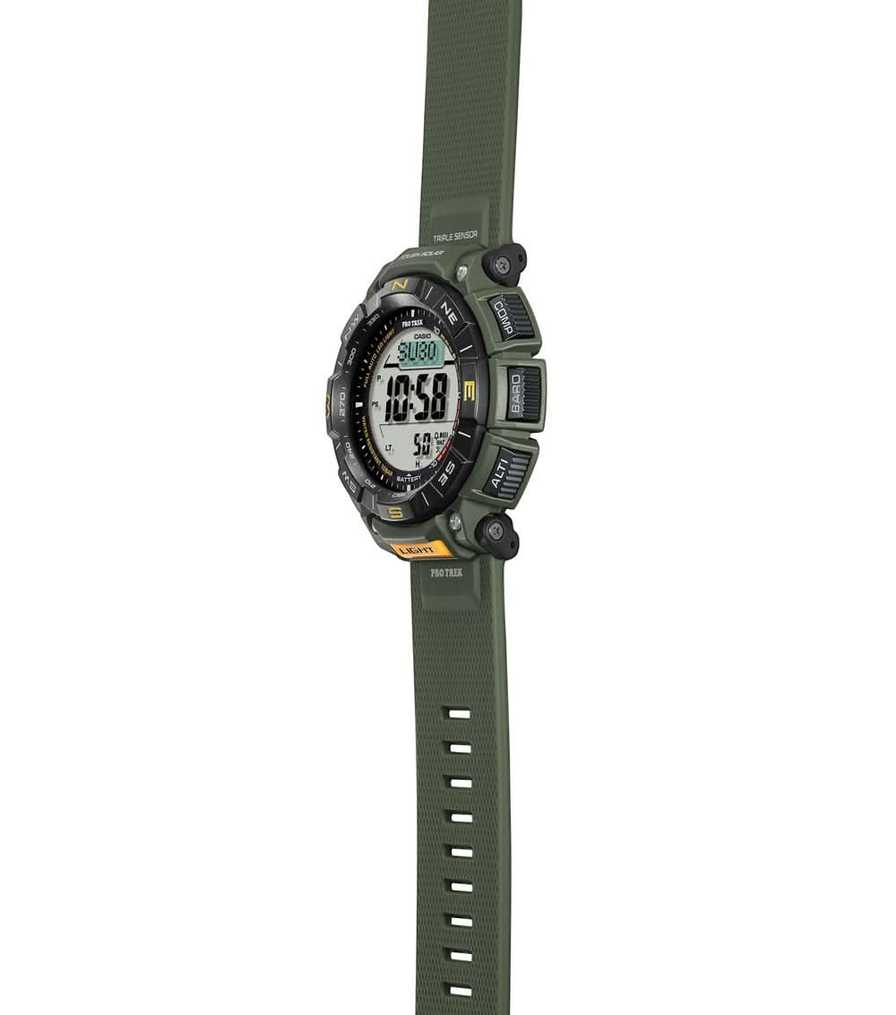 Herrklocka med grönt armband och digital display, runt skyddshölje.